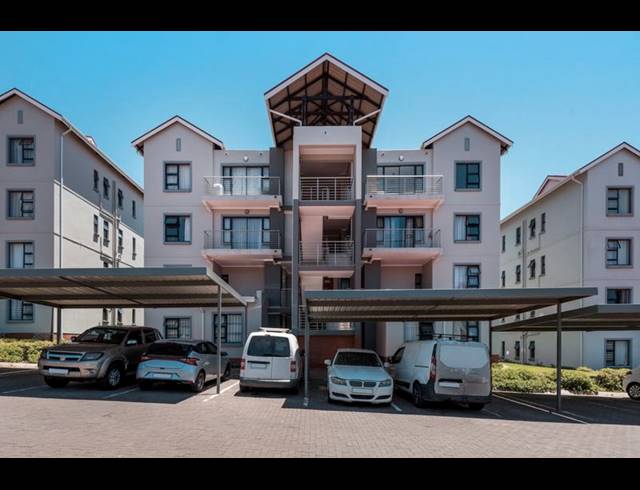 3 BEDROOM APARTMENT FOR SALE IN GREENSTONE HILL